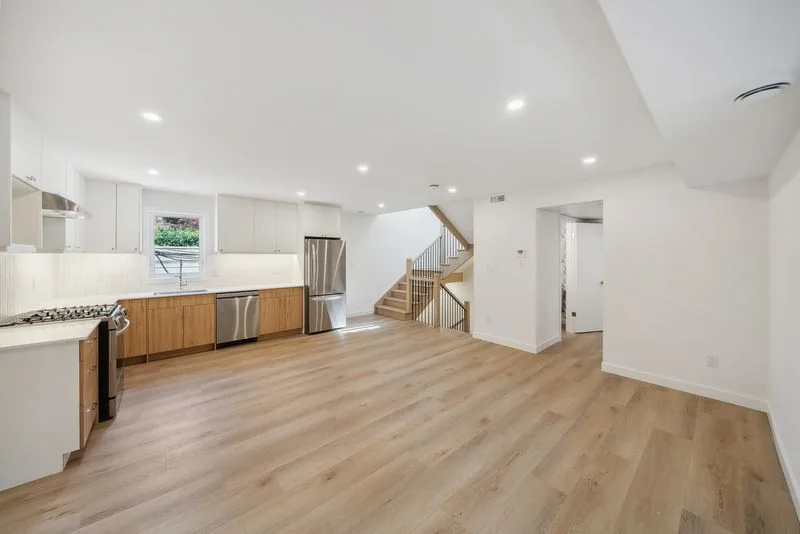 Kitchen & living area