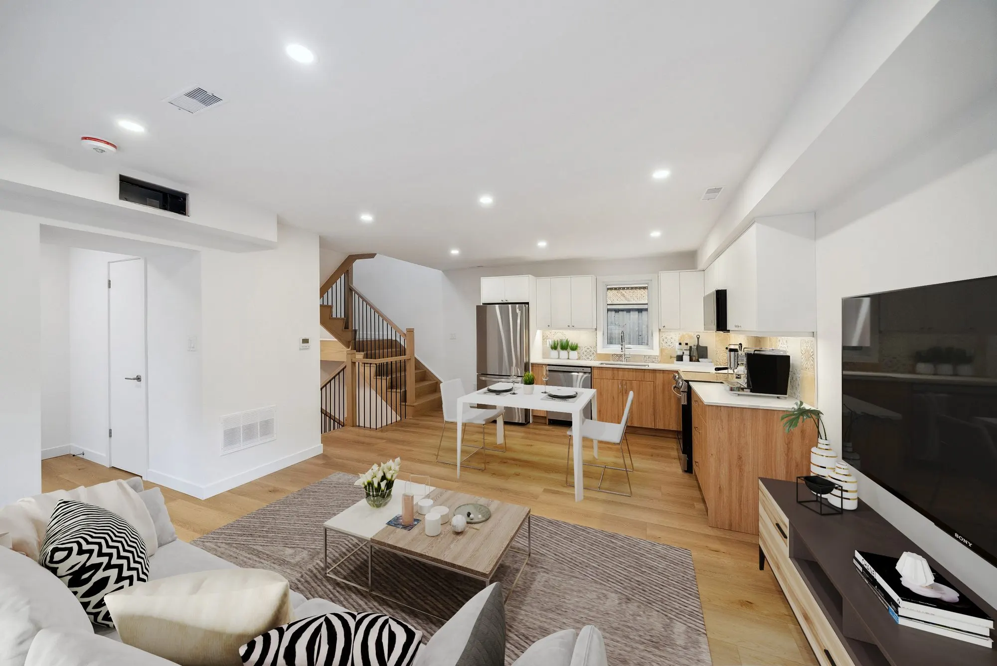 112 Walmer — living room