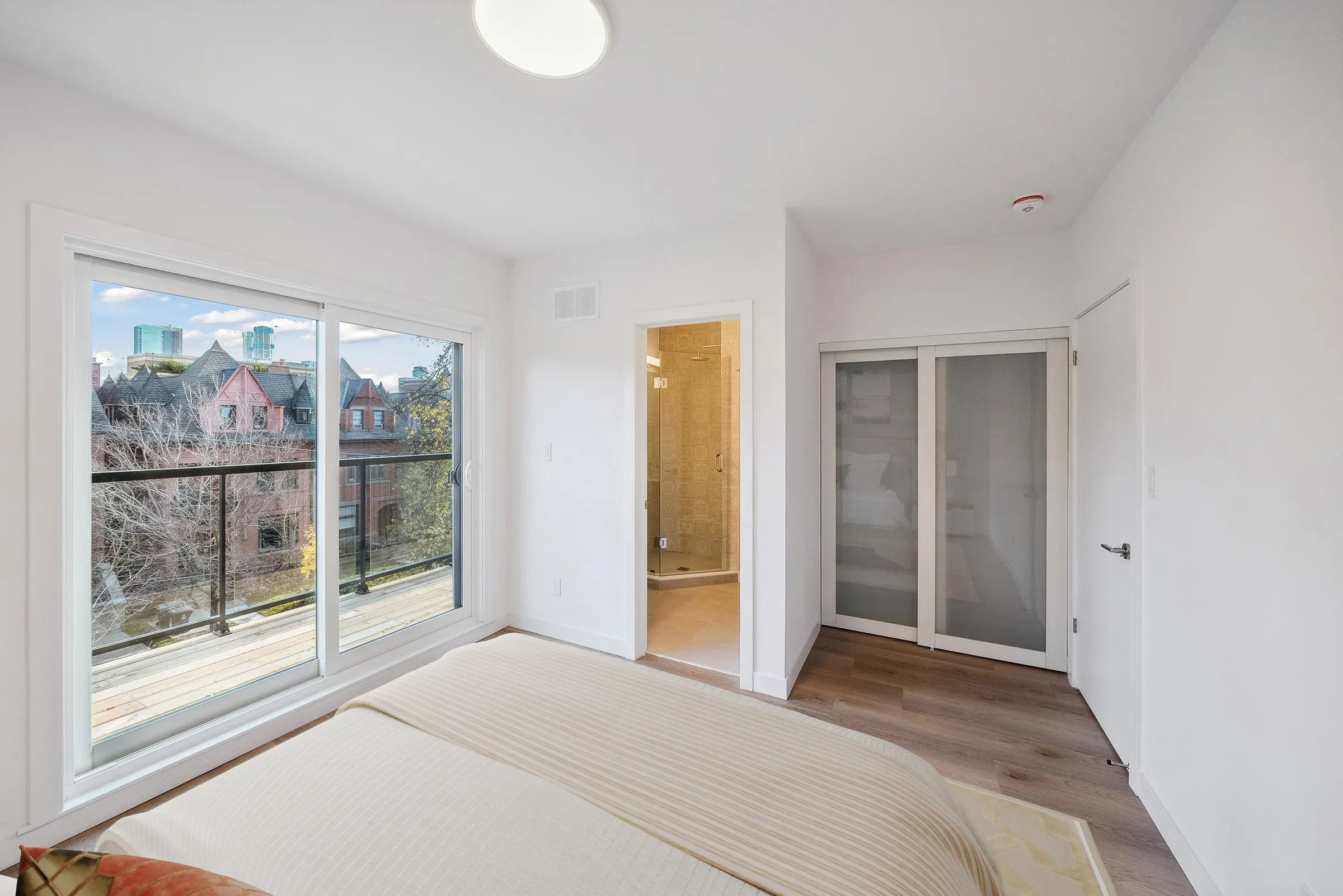 112 Walmer — interior